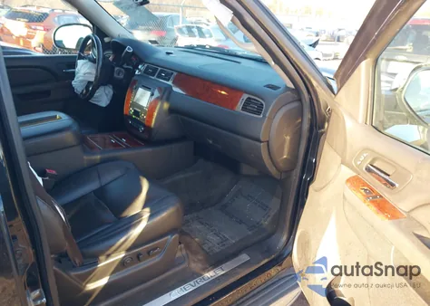 2013 Chevrolet Tahoe Ltz from USA, damaged, VIN 1GNSKCE09DR174820